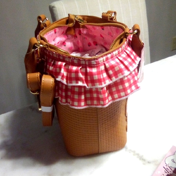S. Shortcake Picnic Basket Tote (New w/Tags) - Picture 2 of 7